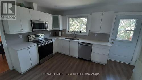1015 Pinecrest Road, Ottawa, ON 