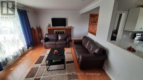 1015 Pinecrest Road, Ottawa, ON 