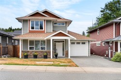 636 Giovando Way Ladysmith, BC V9G 1P8