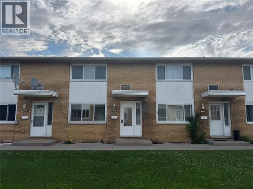 820 Wellington STREET Unit# 22  Sarnia, ON N7T 1J5