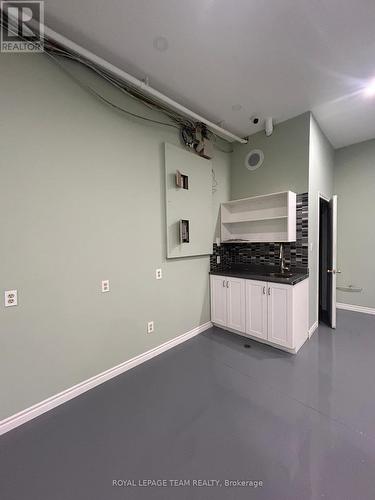 D6 - 2285 St Laurent Boulevard, Ottawa, ON 