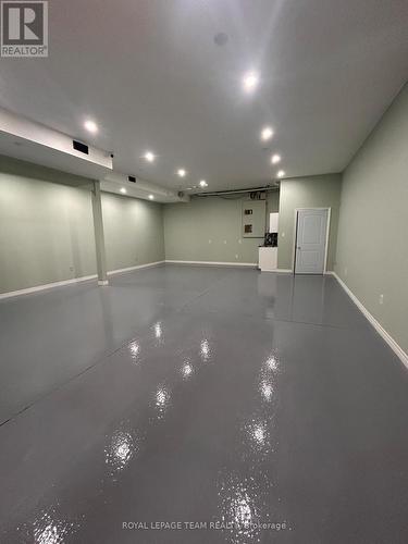 Warehouse empty - D6 - 2285 St Laurent Boulevard, Ottawa, ON 