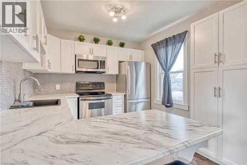 118 Cameron Avenue N, Hamilton, ON 