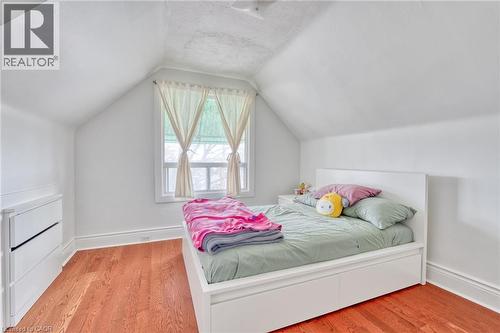 118 Cameron Avenue N, Hamilton, ON 