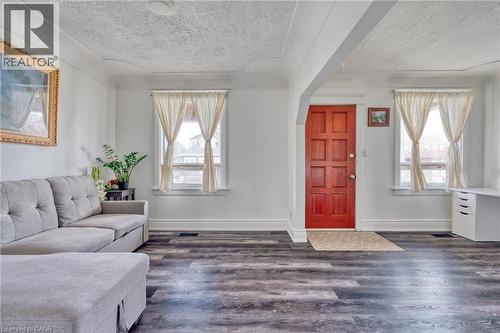 118 Cameron Avenue N, Hamilton, ON 