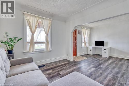 118 Cameron Avenue N, Hamilton, ON 