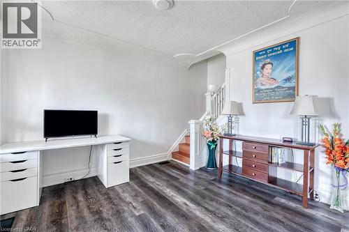 118 Cameron Avenue N, Hamilton, ON 