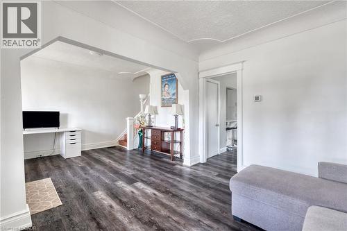 118 Cameron Avenue N, Hamilton, ON 