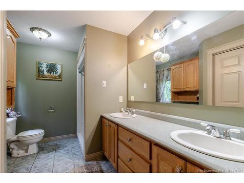 822 Douglas Ave, Fredericton, NB 
