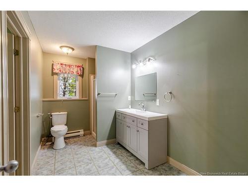 822 Douglas Ave, Fredericton, NB 