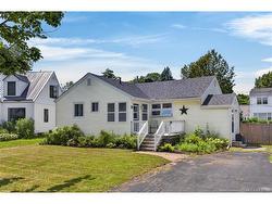 25 Woodbine CRT  Fredericton, NB E3B 2N5