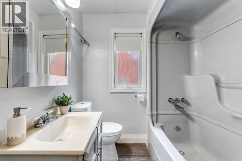 870 St. Louis, Windsor, ON 