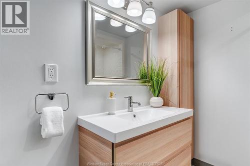 870 St. Louis, Windsor, ON 
