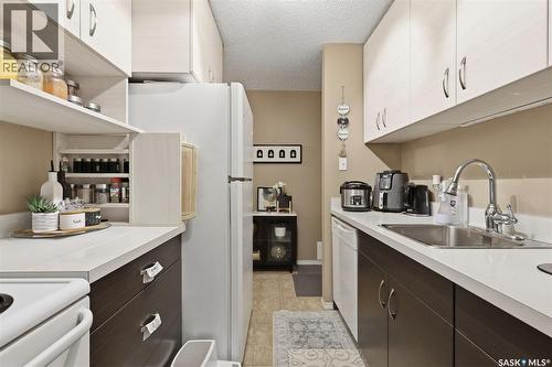 310C 3302 33Rd Street W, Saskatoon, SK - Indoor Photo Showing Kitchen