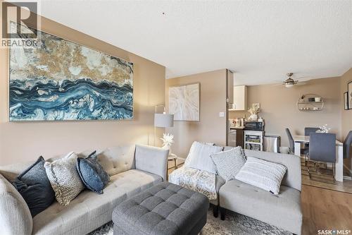 310C 3302 33Rd Street W, Saskatoon, SK - Indoor Photo Showing Living Room