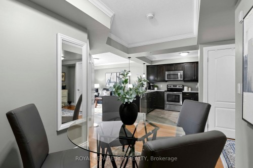 307-245 Scotland Street, Centre Wellington, ON - Indoor Photo Showing Dining Room