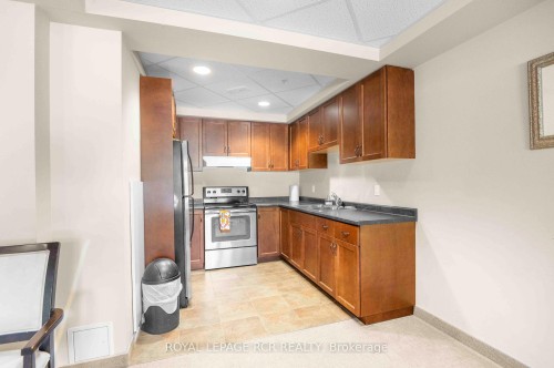 307-245 Scotland Street, Centre Wellington, ON - Indoor Photo Showing Kitchen