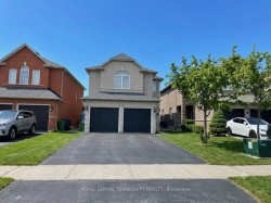 3813 Ridgepoint Way  Mississauga, ON L5N 7T7