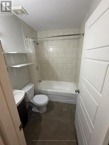 180 Second Avenue, Ottawa, ON - Indoor Photo Showing Bathroom