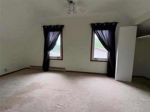215 Rossmore Avenue, Killarney, MB 