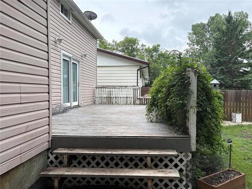 215 Rossmore Avenue, Killarney, MB 