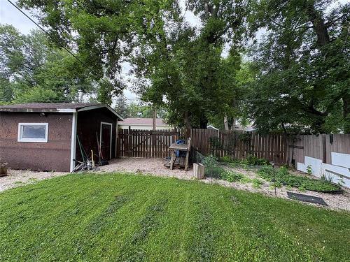 215 Rossmore Avenue, Killarney, MB 
