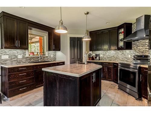 18 Castlewood Dr, Hampton, NB 