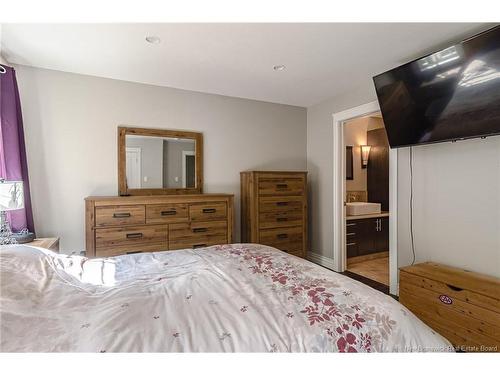 18 Castlewood Dr, Hampton, NB 