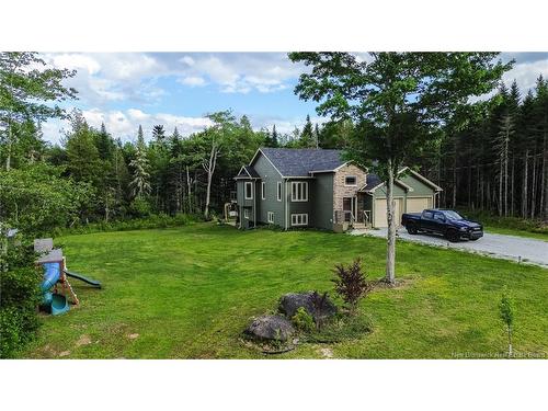 18 Castlewood Dr, Hampton, NB 