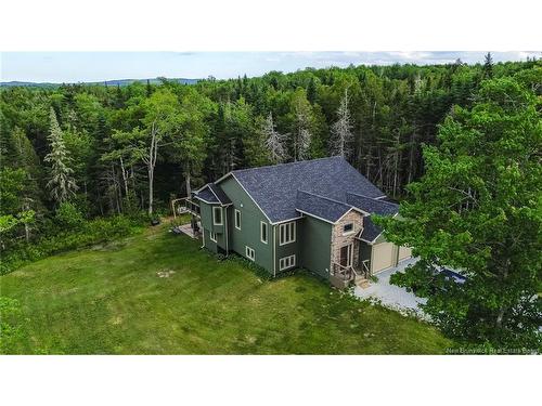 18 Castlewood Dr, Hampton, NB 