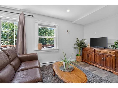 12-12A Weldon St, Sackville, NB 