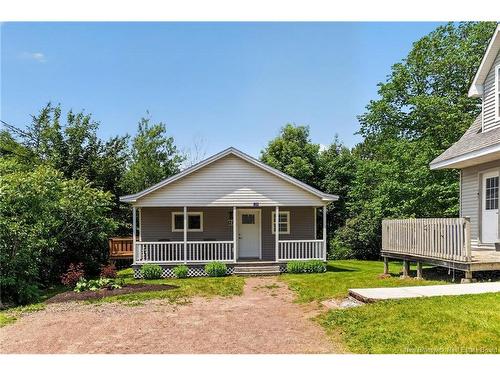 12-12A Weldon St, Sackville, NB 
