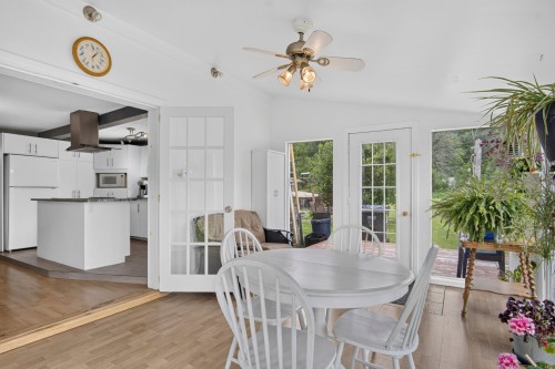 Véranda - 157 128E Avenue, Saint-Hippolyte, QC - Indoor Photo Showing Dining Room