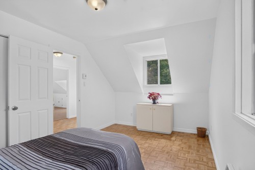 Chambre à coucher - 157 128E Avenue, Saint-Hippolyte, QC - Indoor Photo Showing Bedroom