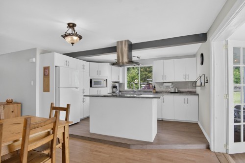 Cuisine - 157 128E Avenue, Saint-Hippolyte, QC - Indoor