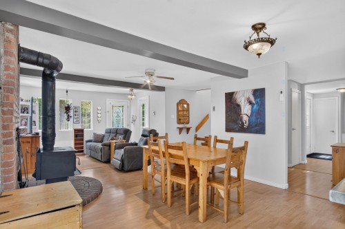 Salle à manger - 157 128E Avenue, Saint-Hippolyte, QC - Indoor Photo Showing Dining Room