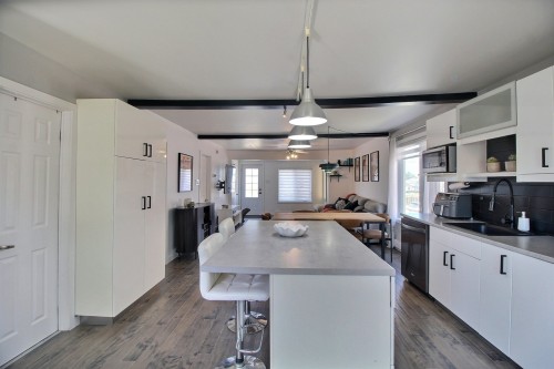 Vue d'ensemble - 258 15E Rue, Val-D'Or, QC - Indoor Photo Showing Kitchen