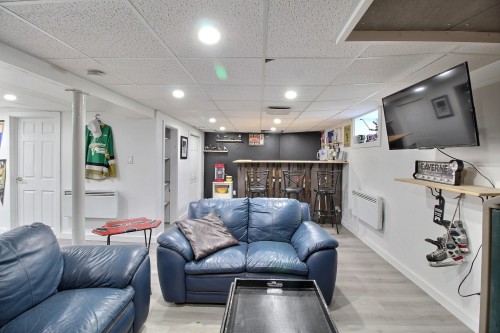 Salle familiale - 258 15E Rue, Val-D'Or, QC - Indoor