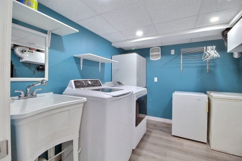 Salle de lavage - 258 15E Rue, Val-D'Or, QC - Indoor Photo Showing Laundry Room