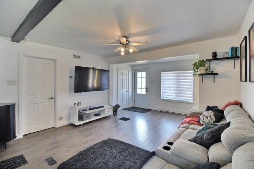 Salon - 258 15E Rue, Val-D'Or, QC - Indoor Photo Showing Living Room