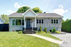 450 Rue Éric  Laval (Fabreville), QC H7P 2X1