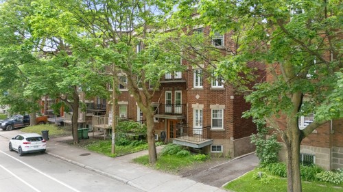3-2455 Boul. Édouard-Montpetit  Montréal (Côte-Des-Neiges/Notre-Dame-De-Grâce), QC H3T 1J5