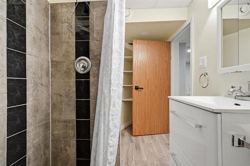 7 Donegal Bay, Winnipeg, MB 