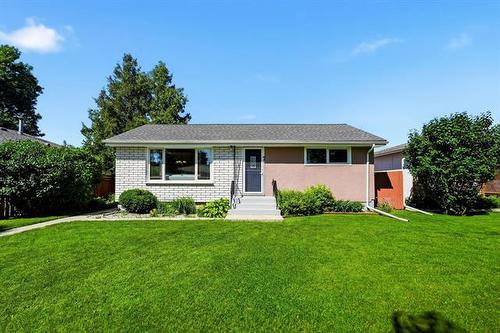 7 Donegal Bay, Winnipeg, MB 