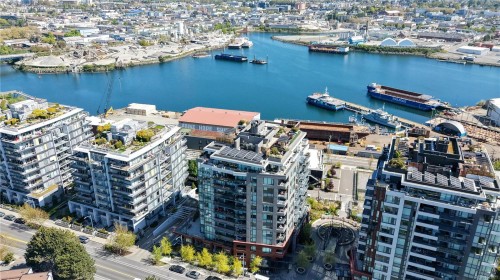 #201-369 Tyee Rd  Victoria, BC V9A 0B6