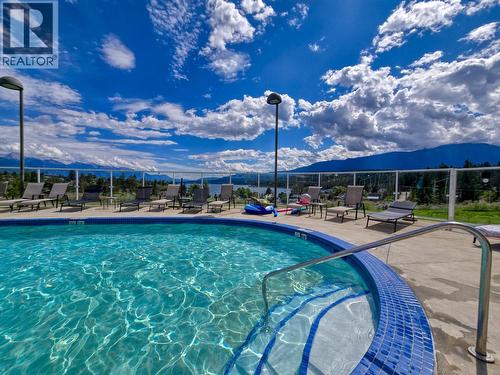 701 14A Crescent Unit# 102, Invermere, BC 