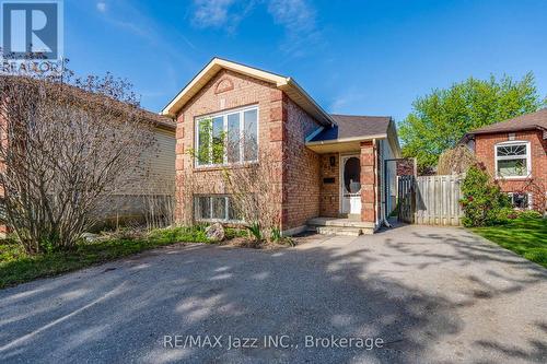 816 BATTELL COURT  Cobourg, ON K9A 5R7