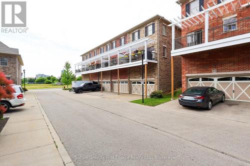 11 John Russell Lane, Kitchener, ON 