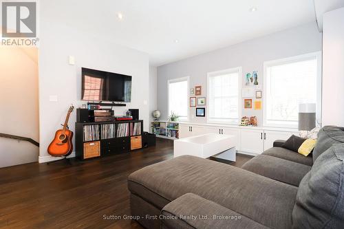 Living Room - 11 John Russell Lane, Kitchener, ON 