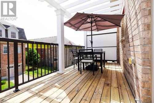 Upstairs Deck - 11 John Russell Lane, Kitchener, ON 